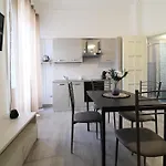 Lepanto 144 Bed & Breakfast 4*